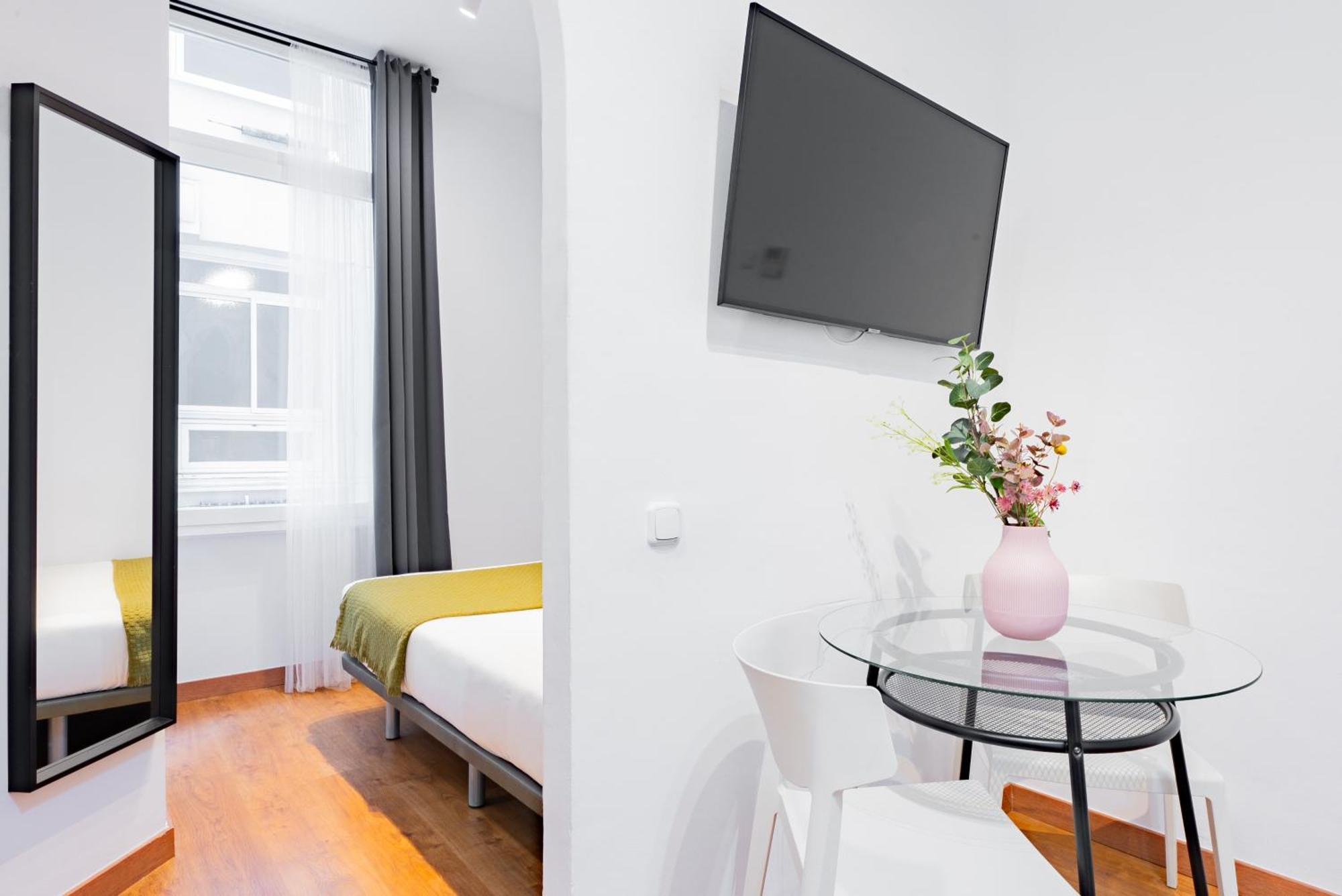 Smartr Madrid Gran Via 47 Apartment Luaran gambar